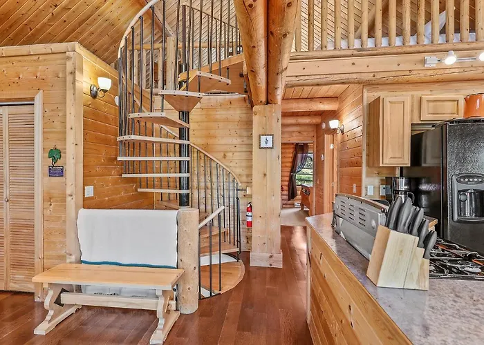 Holiday home Lovely & Rustic Treehouse - Stargazing In The Pines! *