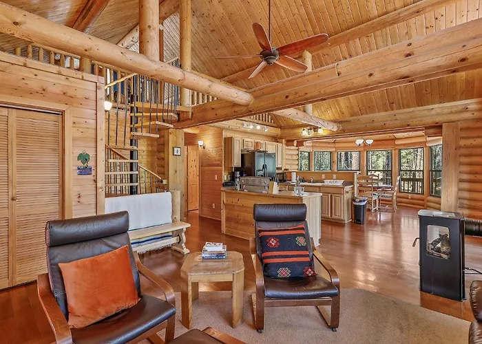 Lovely & Rustic Treehouse - Stargazing In The Pines! Mountainaire