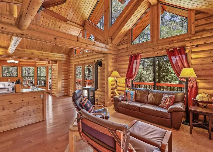 Lovely & Rustic Treehouse - Stargazing In The Pines! *